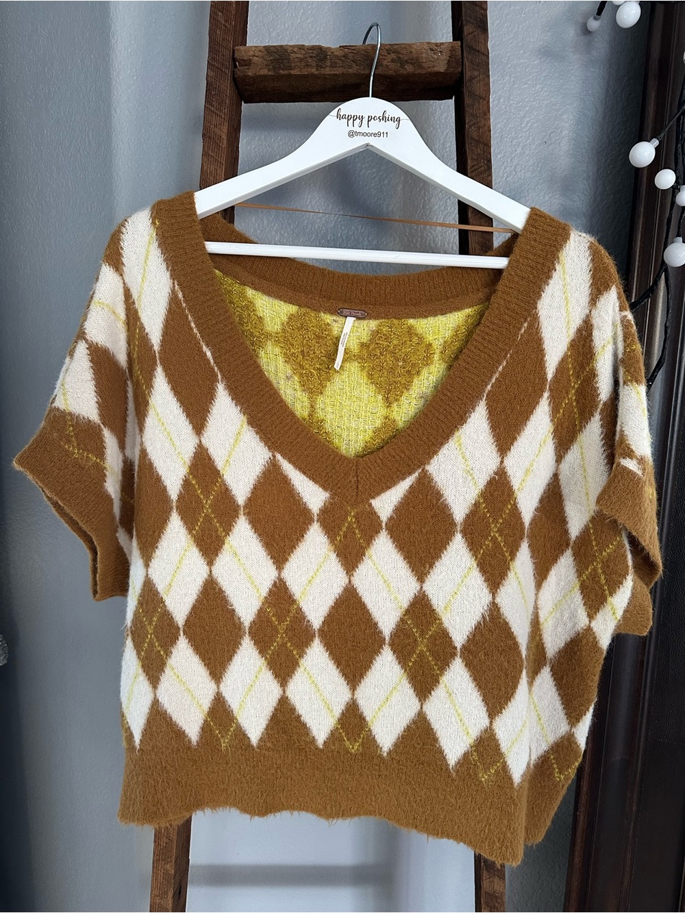 Free People Brown and White Argyle V-Neck Sweater Vest, size large - Picture 4 of 11